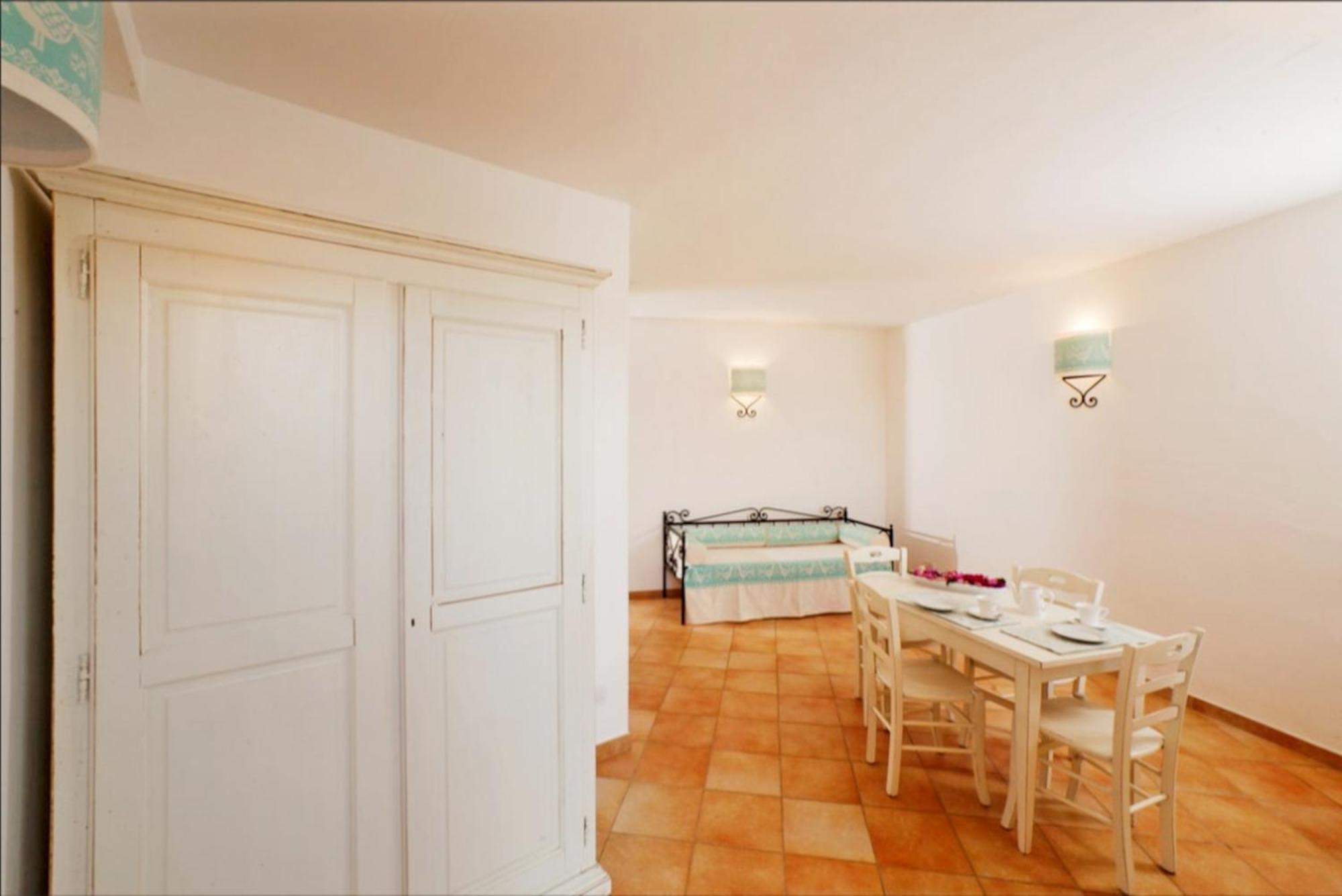 Residence Pierre & Vacances Vignola Mare Zewnętrze zdjęcie